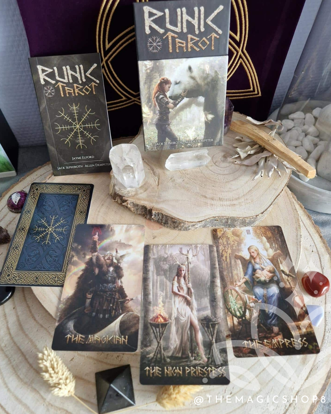 Runik Tarot